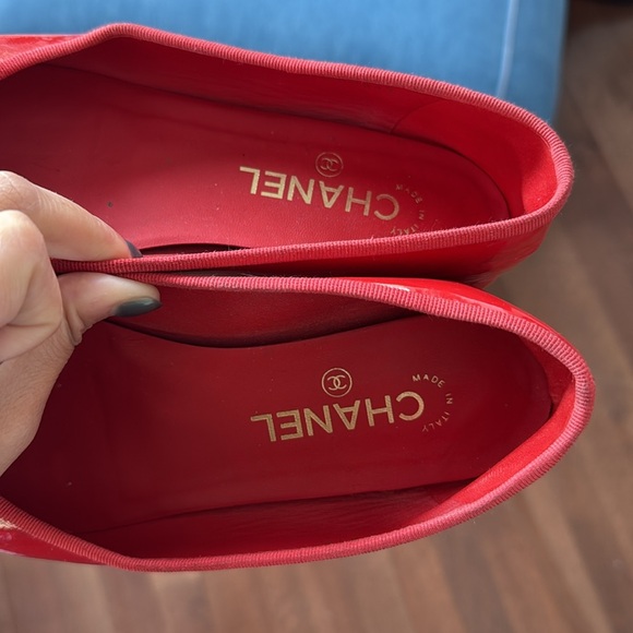 Chanel Glossy Red and Black Flats - Picture 5 of 6